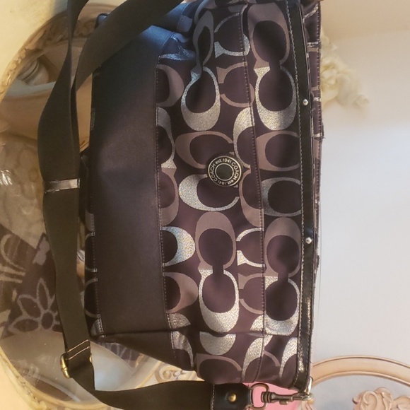 Purse - Picture 1 of 1
